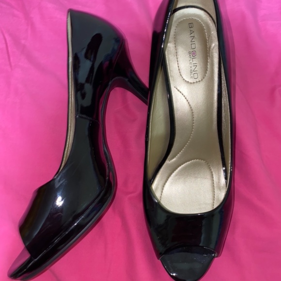 Bandolino B• Flexible Open Toe Platform Heels - Picture 1 of 6